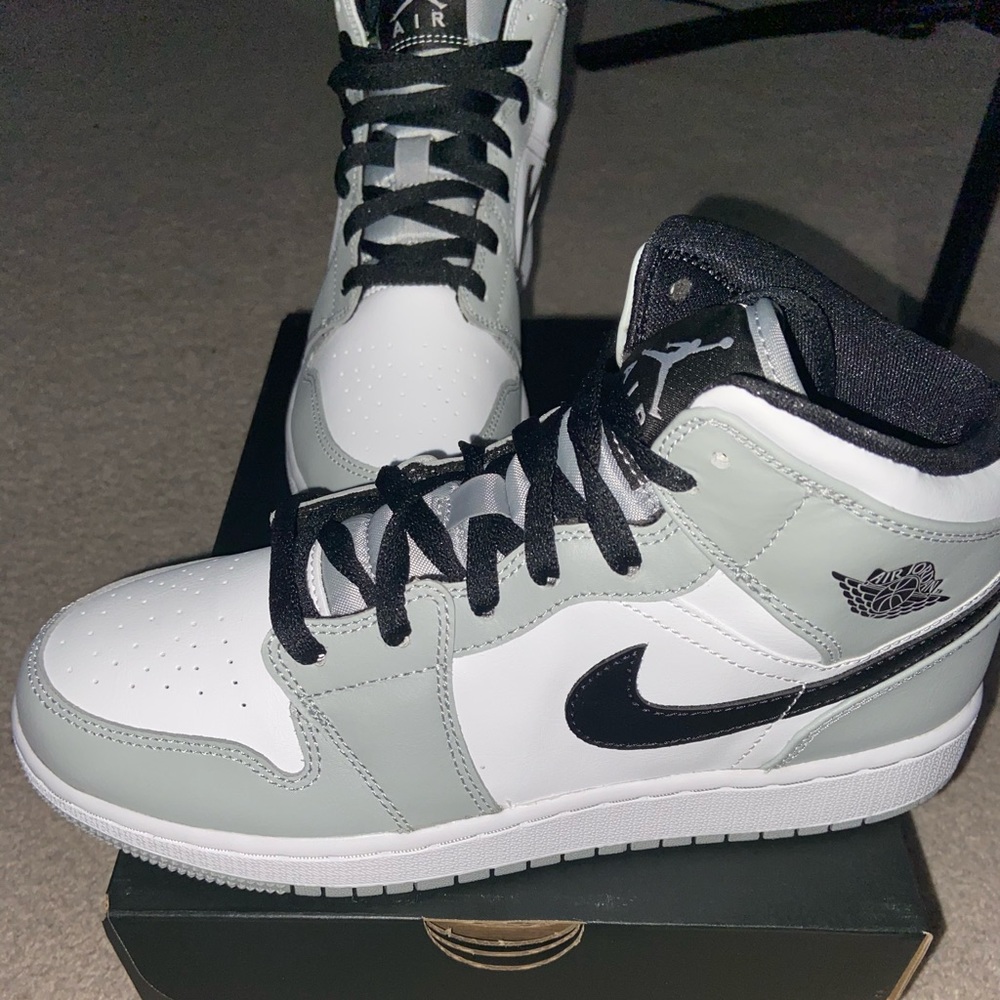 Jordan 1 mid (GS)